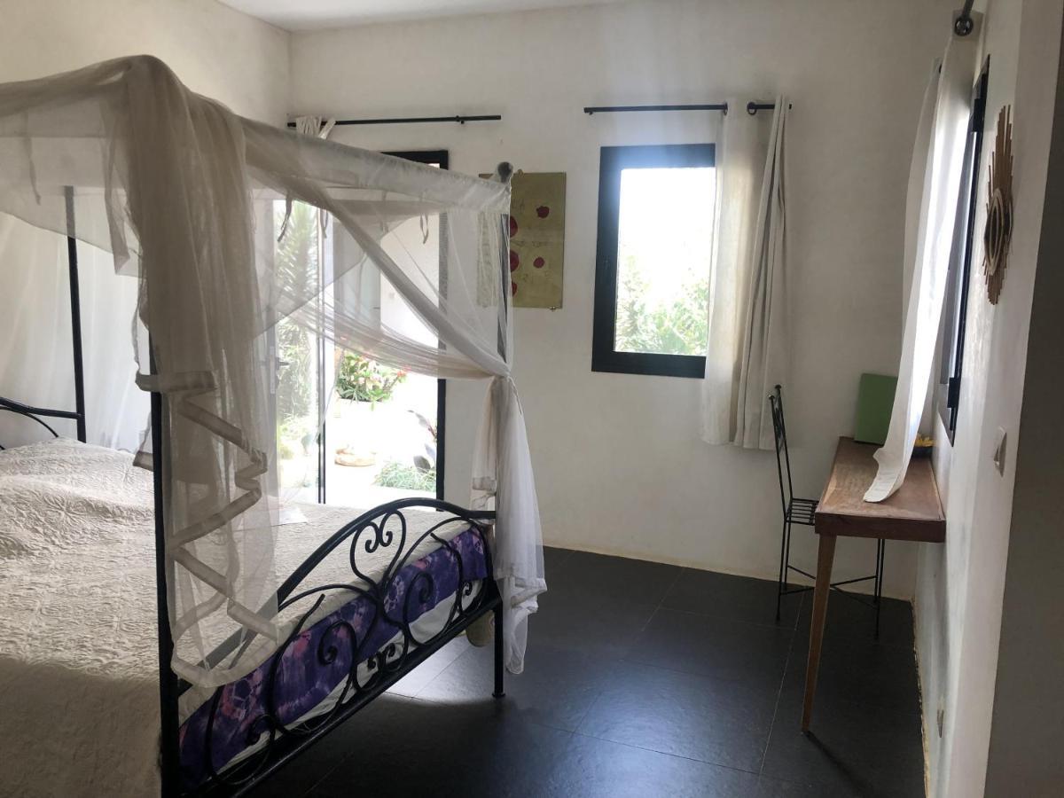 Guéréo Bine Bassile Bed & Breakfast エクステリア 写真