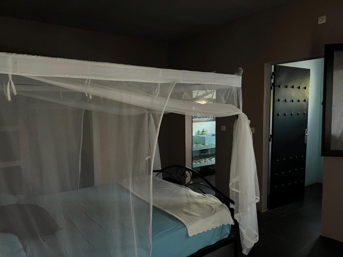 Guéréo Bine Bassile Bed & Breakfast エクステリア 写真
